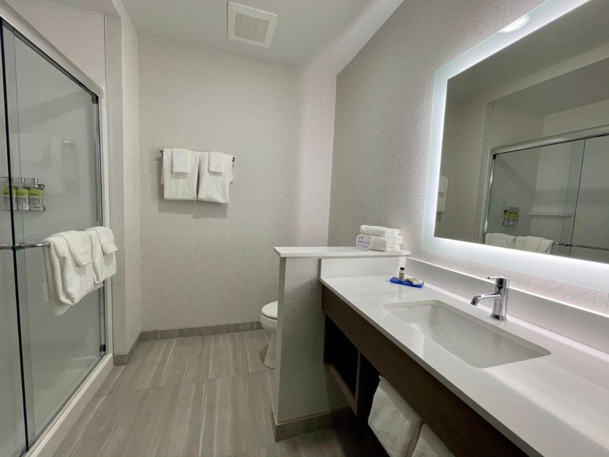 Holiday Inn Express & Suites - Ft. Smith - Airport By Ihg Fort Smith Kültér fotó