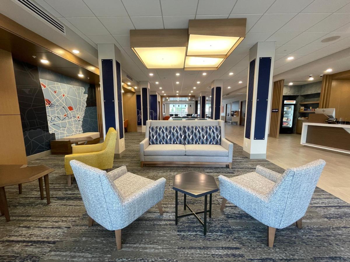 Holiday Inn Express & Suites - Ft. Smith - Airport By Ihg Fort Smith Kültér fotó