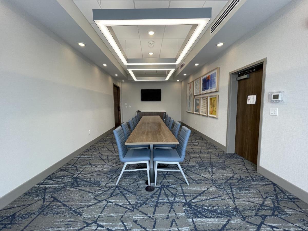 Holiday Inn Express & Suites - Ft. Smith - Airport By Ihg Fort Smith Kültér fotó